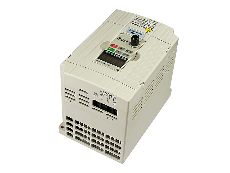 8000S通用變頻器，變頻調(diào)速器，變頻器廠家，電機變頻器，三相變頻器